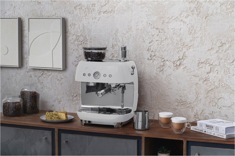 Smeg Siebträgermaschine EGF03WHEU