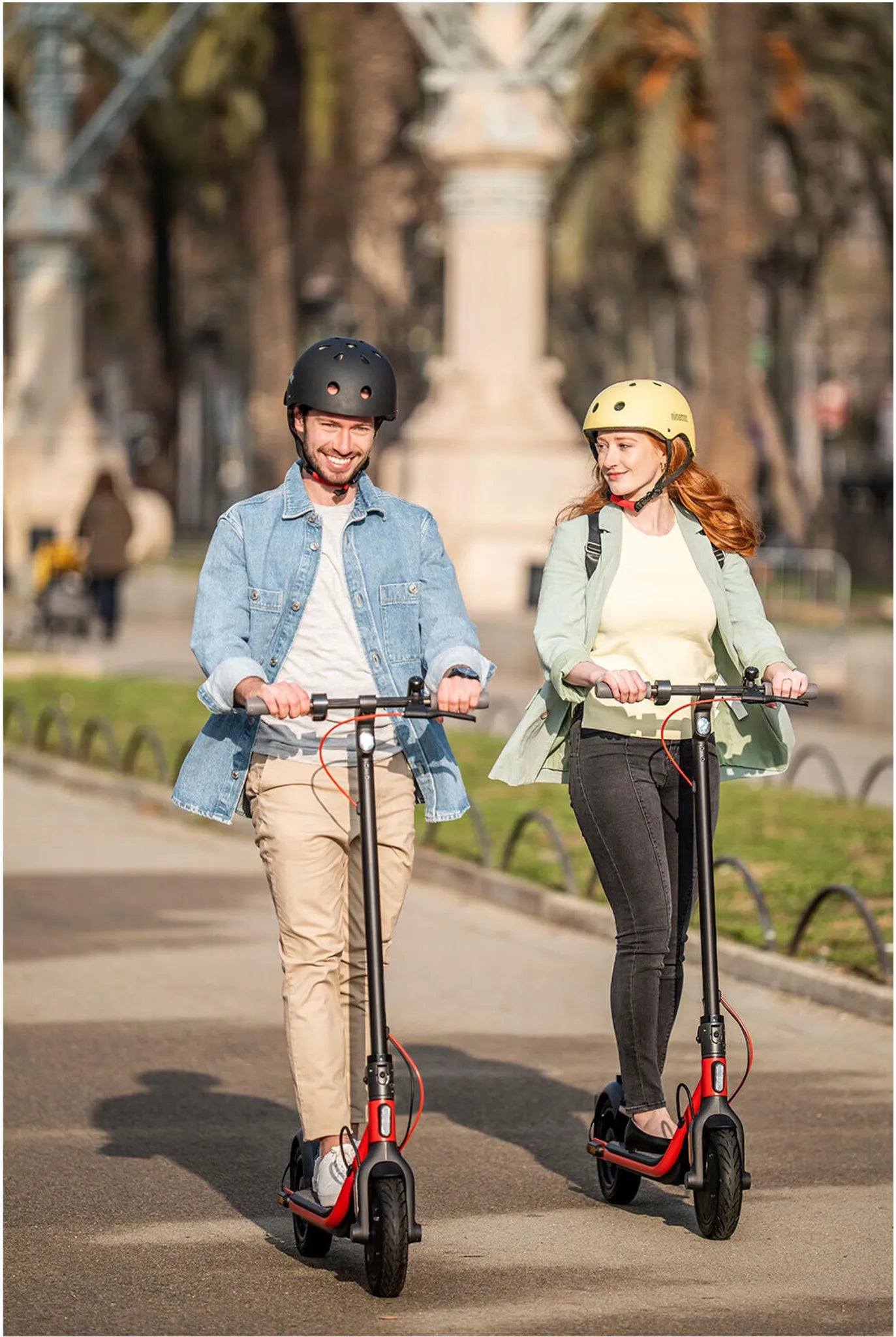 Ninebot by Segway D38D E-Scooter 20 km/h Schwarz, Rot Gebraucht / Generalüberholt