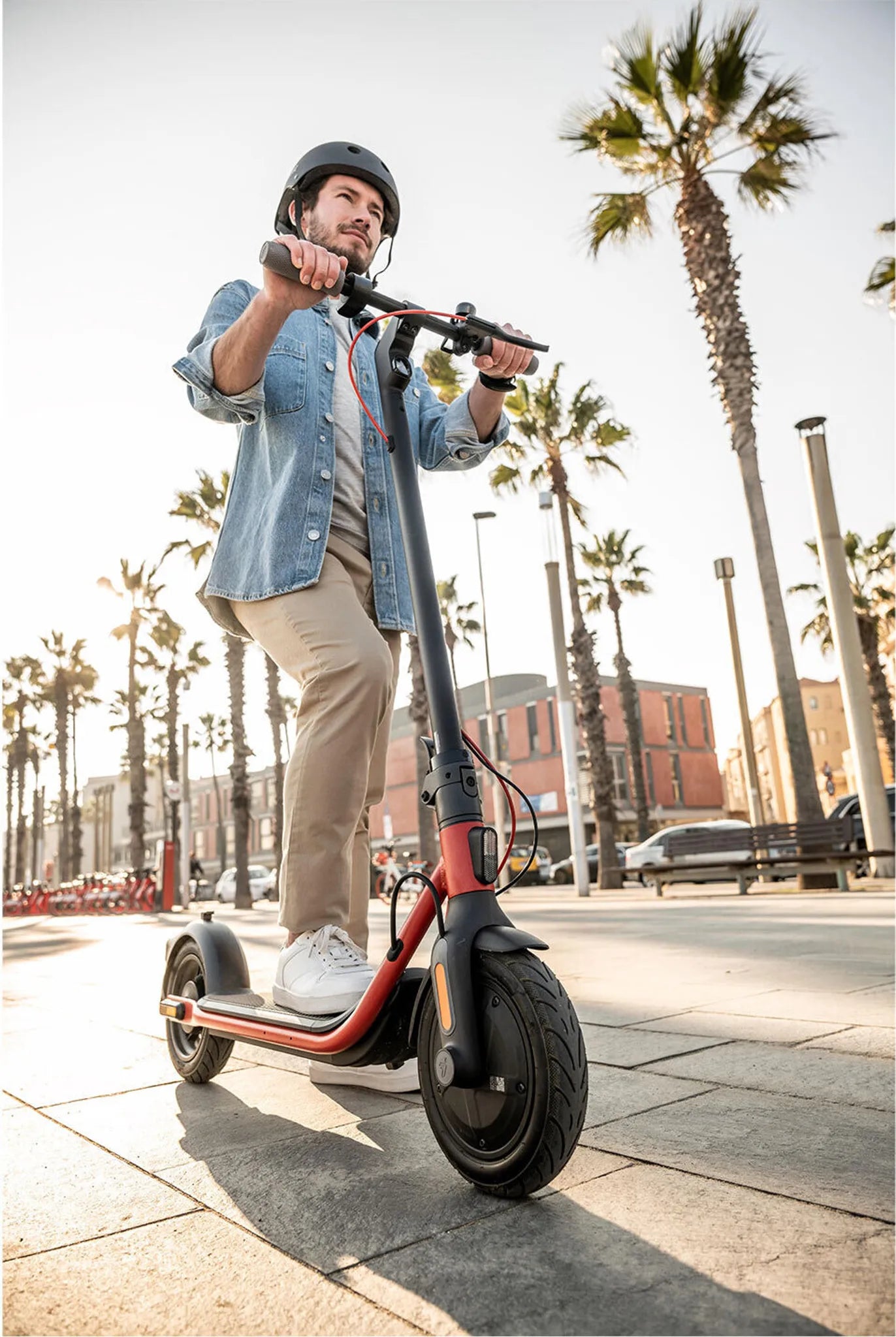 Ninebot by Segway D38D E-Scooter 20 km/h Schwarz, Rot Gebraucht / Generalüberholt