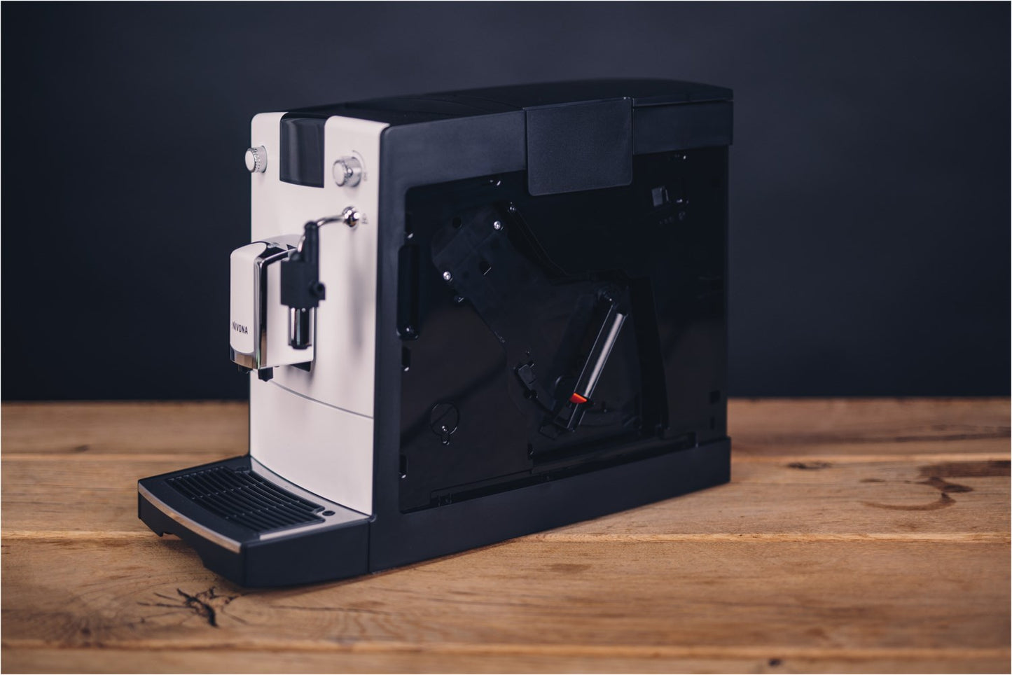 Nivona CafeRomatica NICR 560 Kaffee-Vollautomat white line/Chrom