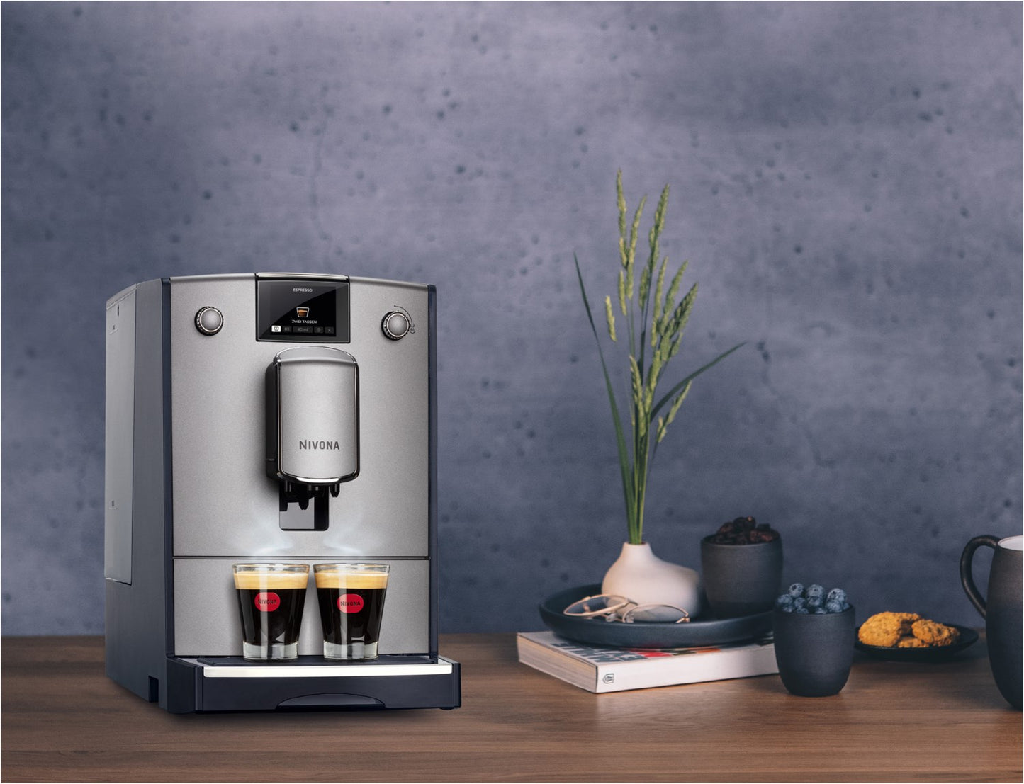 Nivona CafeRomatica NICR 695 Kaffee-Vollautomat titan/chrom