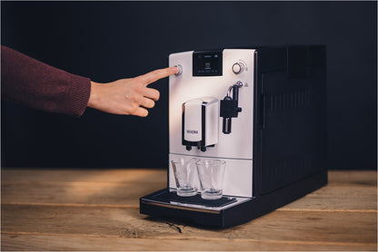Nivona CafeRomatica NICR 560 Kaffee-Vollautomat white line/Chrom