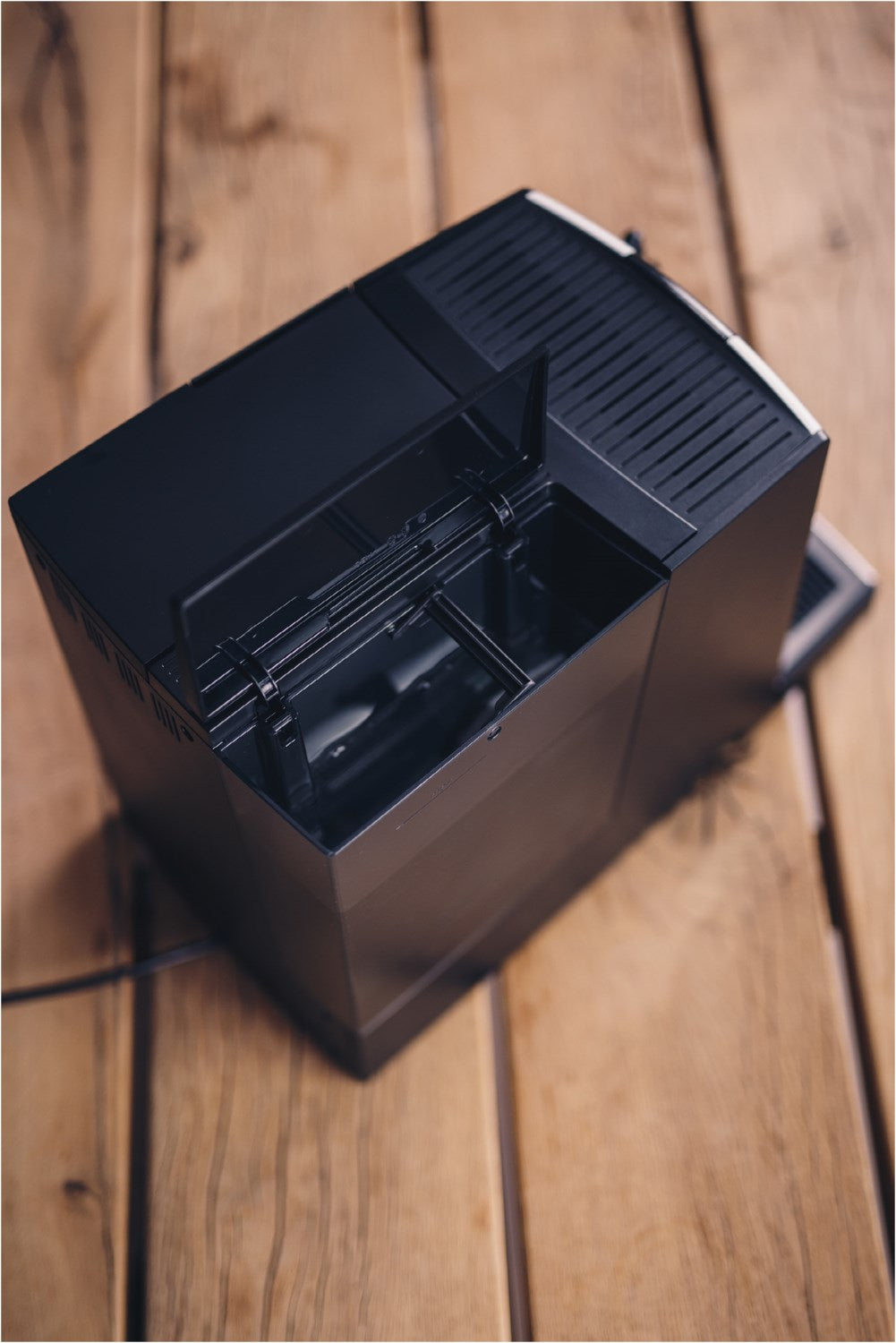 Nivona CafeRomatica NICR 560 Kaffee-Vollautomat white line/Chrom