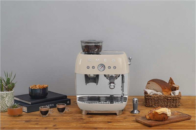 Smeg Siebträgermaschine EGF03CREU