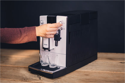 Nivona CafeRomatica NICR 560 Kaffee-Vollautomat white line/Chrom