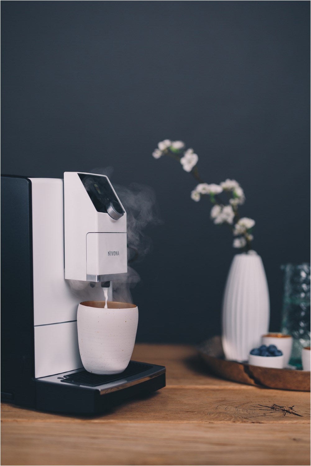 Nivona CafeRomatica NICR 796 Kaffee-Vollautomat white line/chrom